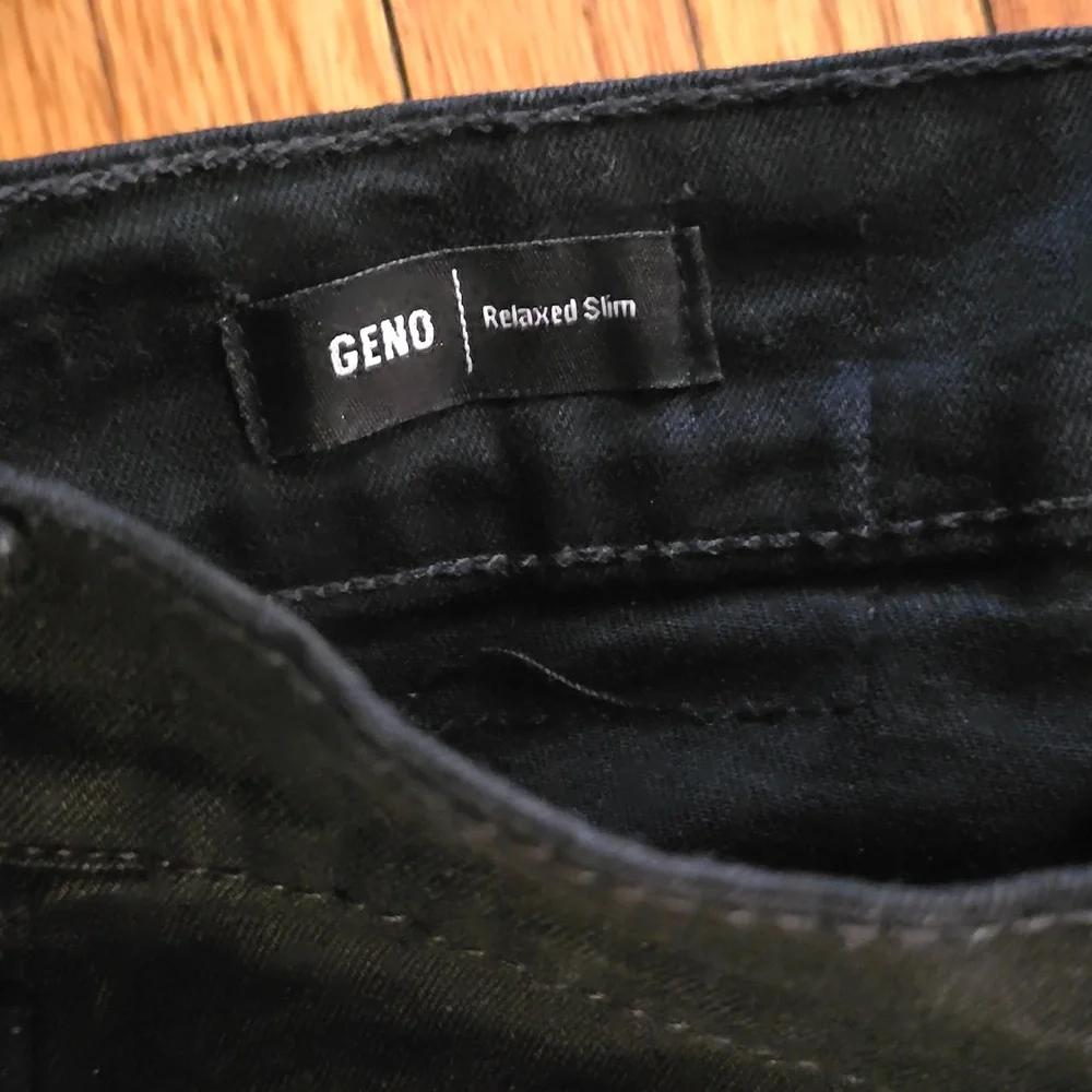 True Religion - Picture 2 of 3